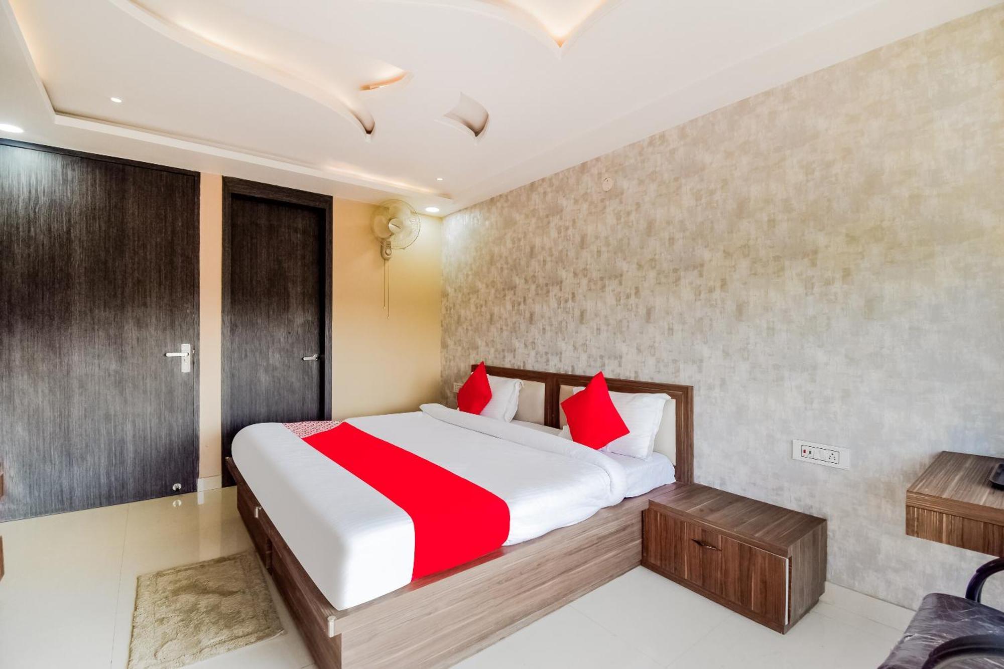 Super Hotel O The Moody Moon Hotel Jaipur Extérieur photo